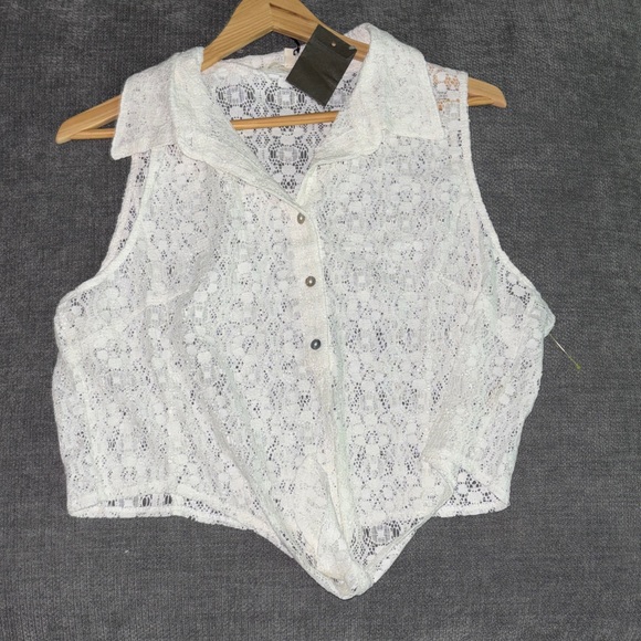 iris Tops - Iris Los Angeles White Lace Sleeveless Top